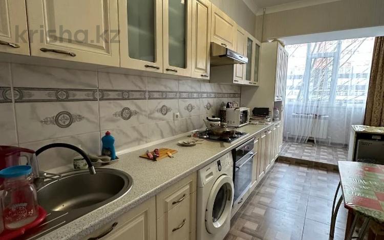3-комнатная квартира · 100.5 м² · 1/5 этаж, Молдагулова за 29 млн ₸ в Актобе — фото 6