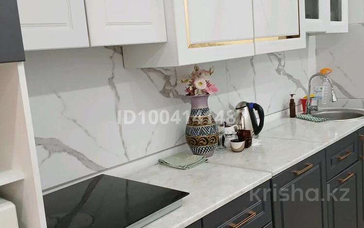 2-комнатная квартира · 47 м² · 4/10 этаж, мкр Аккент 100 за 17 000 ₸ в Алматы, Алатауский р-н — фото 10