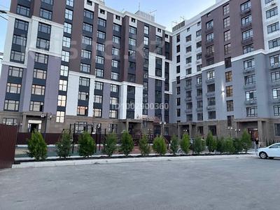 1-комнатная квартира · 69.9 м² · 2/9 этаж, Курмангазы 8/2 за 25.8 млн 〒 в Атырау, мкр Авангард-2