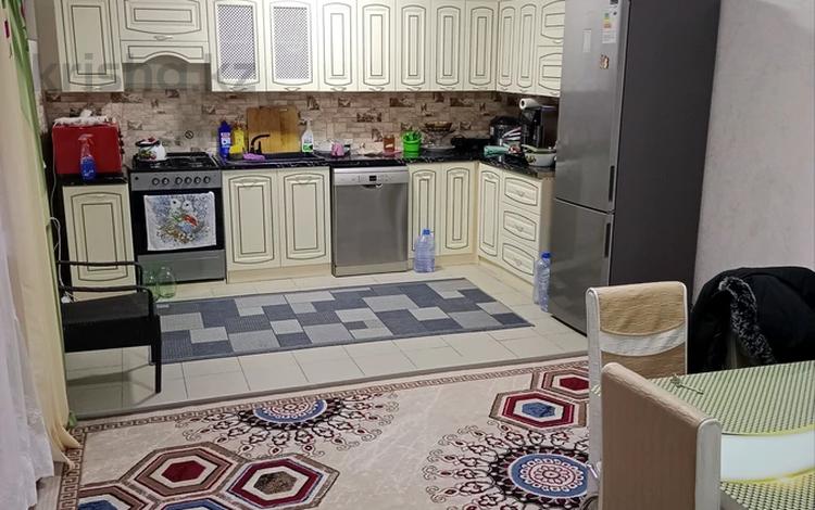 Отдельный дом · 3 комнаты · 431.8 м² · 9 сот., Центральная 14/1 — Магазин Триумф за 180 млн 〒 в Конаеве — фото 2