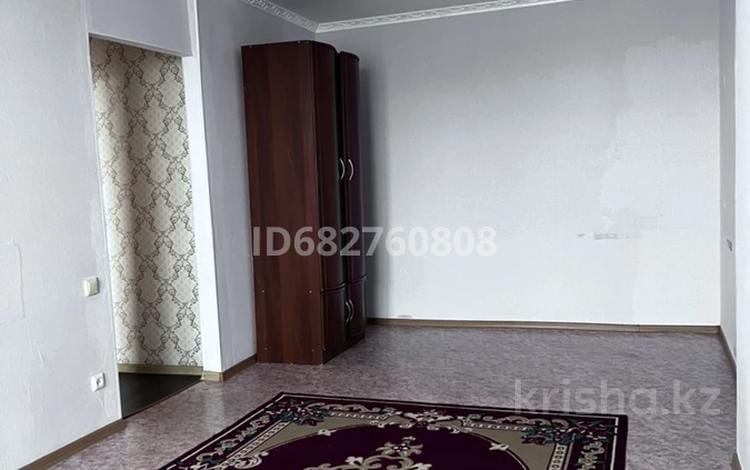 2-бөлмелі пәтер · 70 м² · 7/9 қабат, 12 ш/а. 64, бағасы: 22 млн ₸ в Актобе, мкр 12 — фото 2
