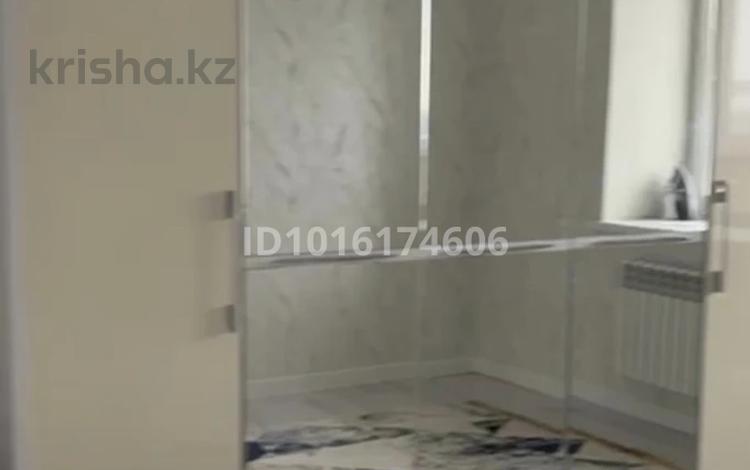 3-комнатная квартира · 86 м² · 1/9 этаж, мкр. Алтын орда 350/1 за 200 000 ₸ в Актобе — фото 2