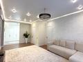 3-бөлмелі пәтер · 131 м², мкр Ерменсай, Ушкемпирова 42, бағасы: 145 млн ₸ в Алматы, Бостандыкский р-н — фото 2
