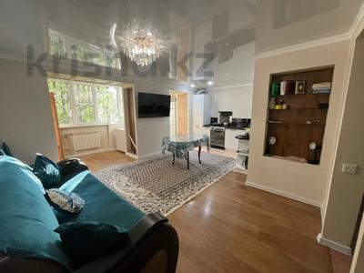 3-бөлмелі пәтер · 65 м² · 2/5 қабат, 2 ш/а., бр жубановых 271, бағасы: 18.5 млн ₸ в Актобе, мкр 8