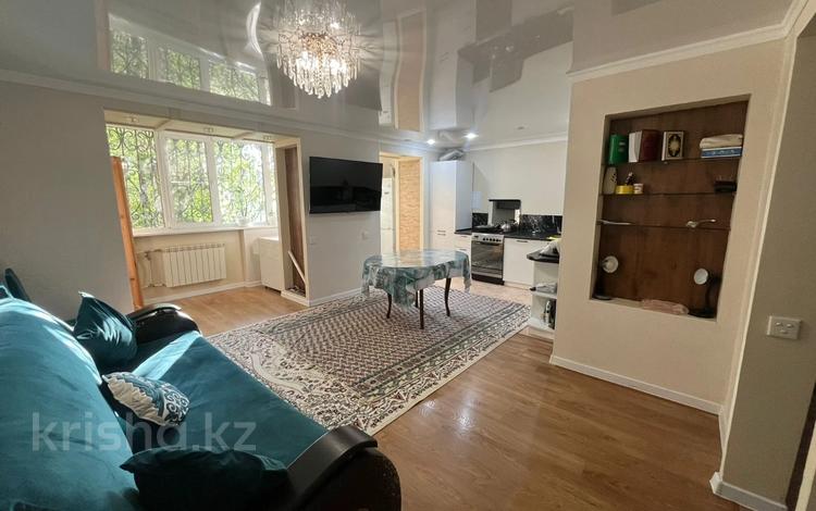 3-комнатная квартира · 65 м² · 2/5 этаж, мкр 8, бр жубановых 271 за 18.5 млн ₸ в Актобе — фото 2