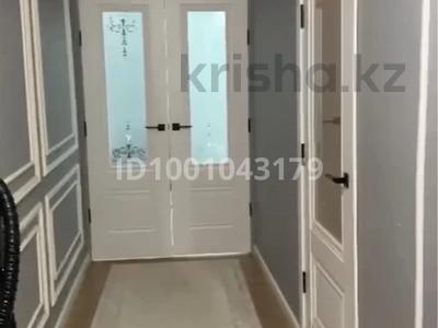 Пәтерлер в Атырауской обл.: 3-бөлмелі пәтер · 55 м² · 4/5 қабат, Зейнолла 2 — Сзади лидера, бағасы: 27 млн 〒 3-бөлмелі пәтер · 55 м² · 4/5 қабат, Зейнолла 2 — Сзади лидера, бағасы: 27 млн 〒 в Атырау, мкр Авангард-4