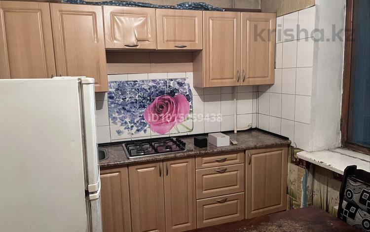2-комнатная квартира · 52 м² · 2/3 этаж, мкр 13-й военный городок 15а за 190 000 ₸ в Алматы, Турксибский р-н — фото 2