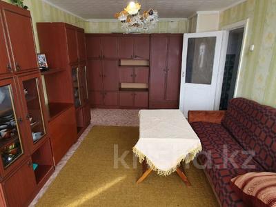 4-бөлмелі пәтер · 59 м² · 5/5 қабат, Сортировка, Локомотивная, бағасы: 9 млн ₸ в Караганде, Алихана Бокейханова р-н