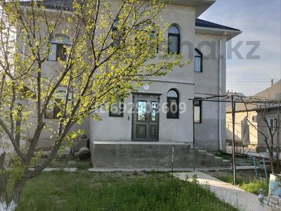 Отдельный дом • 10 комнат • 240 м² • 10 сот., Ақан сері 22 за 125 млн 〒 в Туркестане