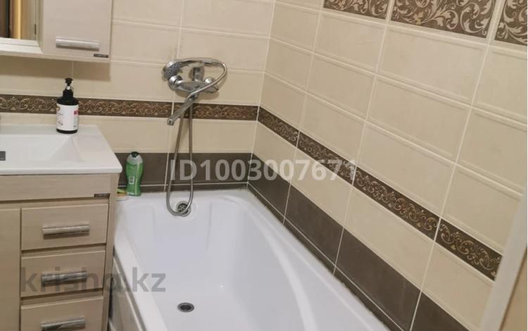 1-комнатная квартира · 47.3 м² · 7/9 этаж, мкр Нурсая, Таумуш Жумагалиев 15 за 23 млн ₸ в Атырау — фото 2