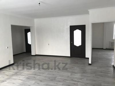 Отдельный дом • 5 комнат • 172 м² • 10 сот., Абай 17 за 30 млн 〒 в Комсомоле