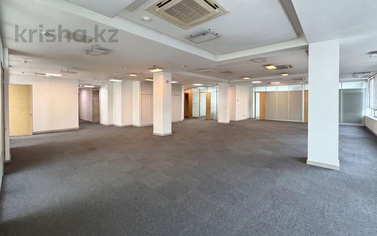 Офисы, кабинеты и рабочие места · 640 м² за 16 млн ₸ в Алматы, Медеуский р-н — фото 33