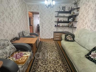 2-комнатная квартира · 47 м² · 5/5 этаж, Абая за 6.8 млн 〒 в Темиртау