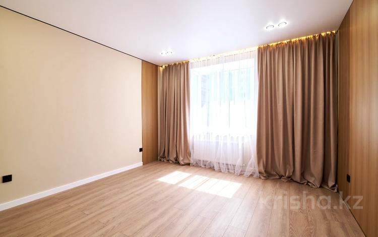 2-бөлмелі пәтер · 65.4 м² · 4/12 қабат, Байтурсынова 61, бағасы: 36 млн ₸ в Астане, Сарайшык р-н — фото 2