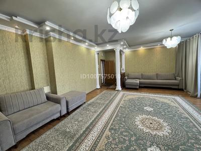 3-комнатная квартира · 100 м² · 3/10 этаж, Д. Кунаева — Қонаев за 500 000 ₸ в Астане, Есильский р-н