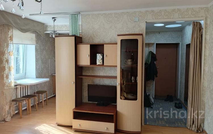 2-комнатная квартира · 45 м² · 1/3 этаж, мкр Мамыр, Коржин за 200 000 ₸ в Алматы, Ауэзовский р-н — фото 2