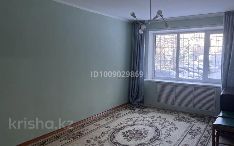 2-бөлмелі пәтер · 53 м² · 1/5 қабат, мкр Кунаева 19, бағасы: 20 млн ₸ в Уральске — фото 2