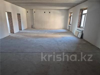3-бөлмелі пәтер · 111.1 м² · 3/5 қабат, Юго-Восток ш/а., Республики, бағасы: 48 млн ₸ в Караганде, Казыбек би р-н