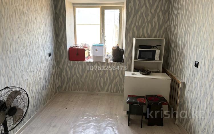 1-бөлмелі пәтер · 12 м² · 5/5 қабат, Макаренко 9 — Санкибай батыра - Макаренко, бағасы: 3.5 млн ₸ в Актобе — фото 2