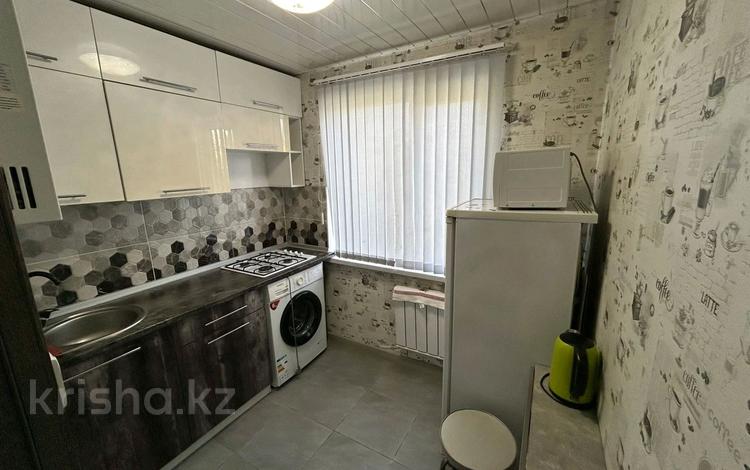 2-комнатная квартира · 50 м² · 5/5 этаж, Айбергенова 7 — Площадь Аль-Фараби за 150 000 ₸ в Шымкенте, Аль-Фарабийский р-н — фото 2