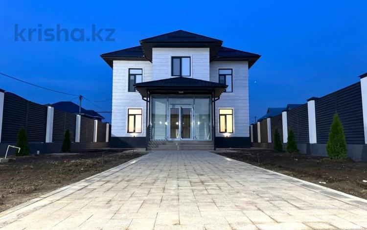 Отдельный дом · 5 комнат · 204.1 м² · 6 сот., Мкр Теректы за 140 млн 〒 в Алматы — фото 2