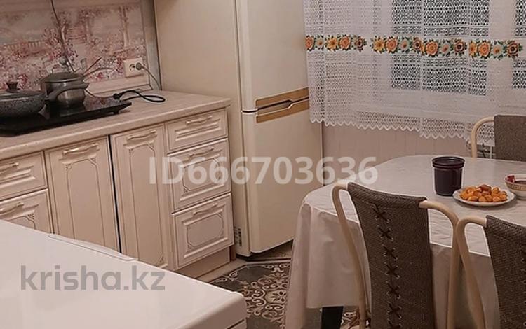 3-комнатная квартира · 72 м² · 2/5 этаж, улица Утепова 21 за 35 млн ₸ в Усть-Каменогорске — фото 2