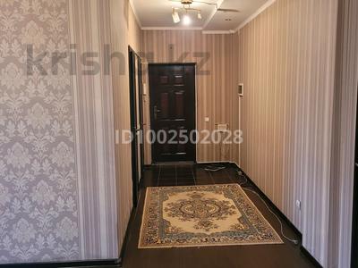 2-комнатная квартира · 82 м² · 3/8 этаж, Микрорайон Алтын Ауыл 10 за 200 000 〒 в Каскелене