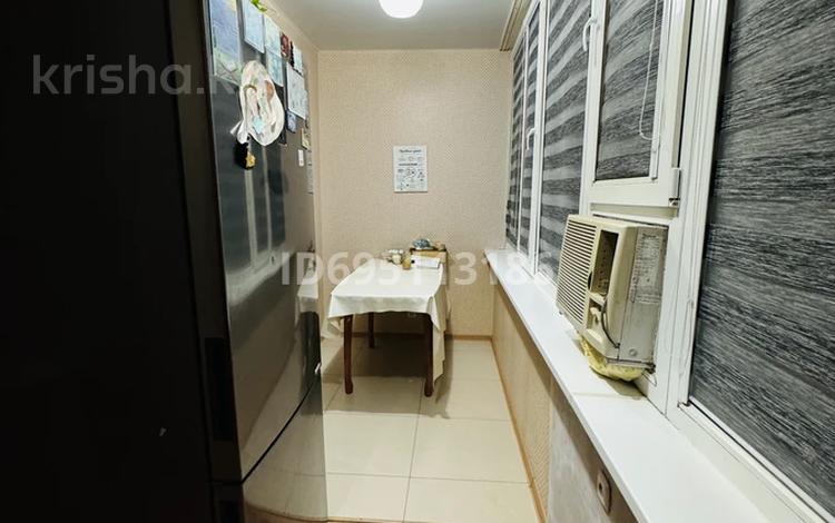 3-комнатная квартира · 70 м² · 4/5 этаж, 9-й мкр 10 за 20.5 млн ₸ в Актау — фото 2
