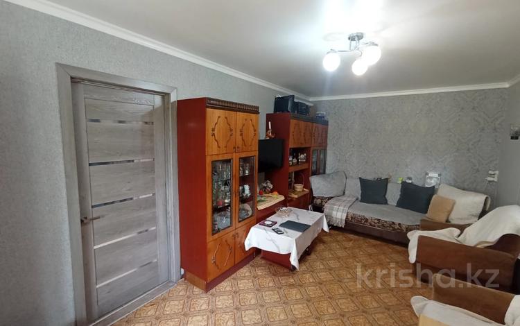 2-комнатная квартира · 44.1 м² · 3/5 этаж, мкр Новый Город, Ерубаева — Нуркена Абдирова, 1000 мелочей, ТЦ Абзал за 18 млн ₸ в Караганде, Казыбек би р-н — фото 8