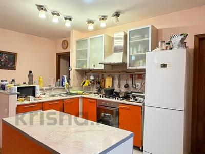 4-комнатная квартира · 160 м² · 5/5 этаж, мкр Самал-3, Достык — Омарова за 126 млн 〒 в Алматы, Медеуский р-н