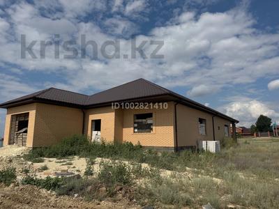 Отдельный дом · 5 комнат · 283 м² · 10 сот., Юго-Запад 2 519 за 34 млн ₸ в Актобе