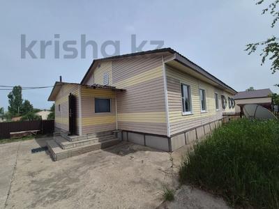 Часть дома · 3 комнаты · 81 м² · 12 сот., Жумабаева — 22 мкрн за 25.9 млн ₸ в Усть-Каменогорске