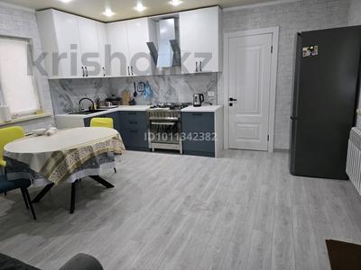 Дача · 2 комнаты · 80 м² · , мкр Кокарна, Садовая 134а за 15 млн ₸ в Атырау