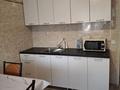 3-комнатная квартира · 70 м² · 3/5 этаж, мкр Центральный, Каженбаева 3 — ул. Махамбета, остановка Чехова за 190 000 ₸ в Атырау