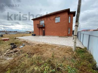 Отдельный дом · 6 комнат · 300 м² · 12 сот., Переулок Кокжиде 16 — Район гольф клуба за 145 млн ₸ в Астане, Алматы р-н