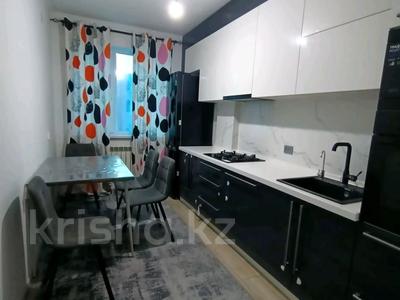 2-бөлмелі пәтер, 60 м², 7/7 қабат ай сайын, Куаныша Тулеметова 69/43, бағасы: 200 000 〒 в Шымкенте, Каратауский р-н