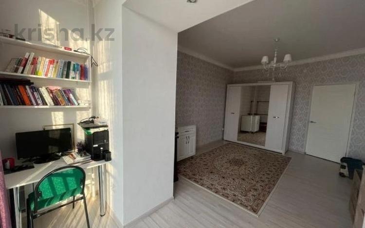 3-бөлмелі пәтер · 90 м² · 4/9 қабат, Алтын орда ш/а., бағасы: 37 млн ₸ в Актобе, мкр. Алтын орда — фото 2