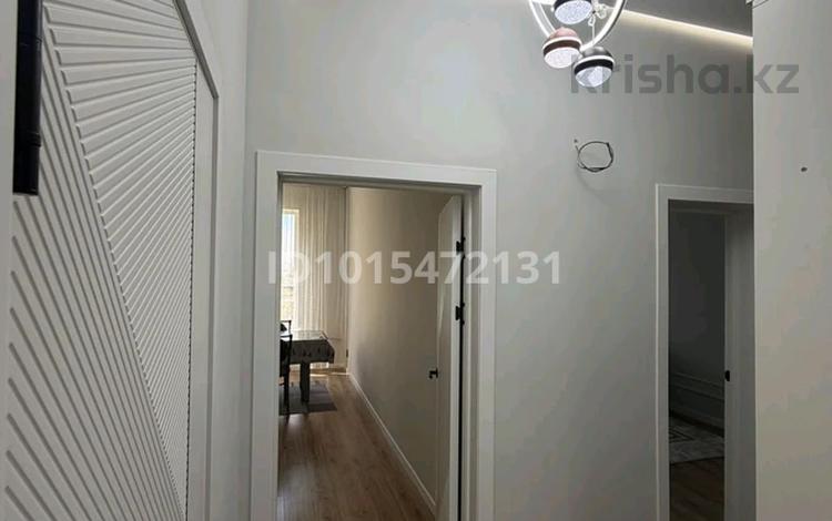 2-комнатная квартира · 64 м² · 9/12 этаж, Райымбека 351/1 за 350 000 ₸ в Алматы, Алатауский р-н — фото 2