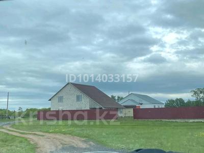 Отдельный дом · 4 комнаты · 200 м² · 10 сот., Мухтара Ауэзова 5/1 за 12.5 млн ₸ в Михайловке