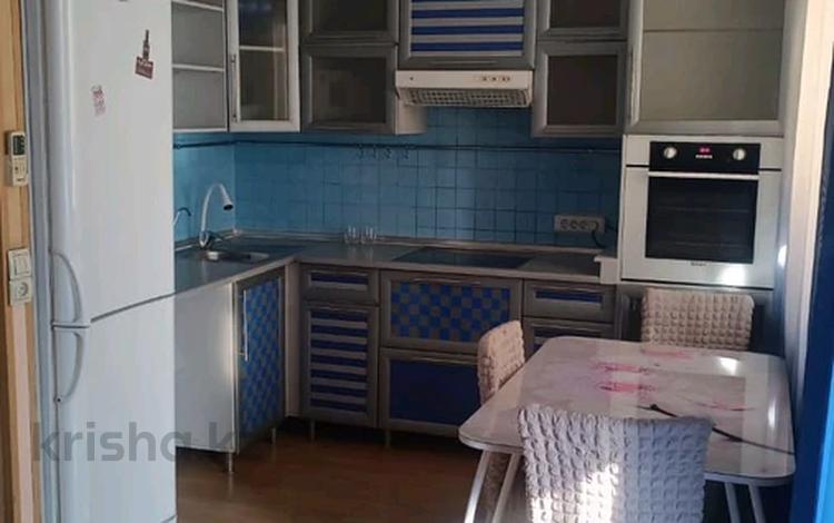 2-комнатная квартира · 55 м², Льва Толстого 26 за 250 000 〒 в Усть-Каменогорске — фото 2