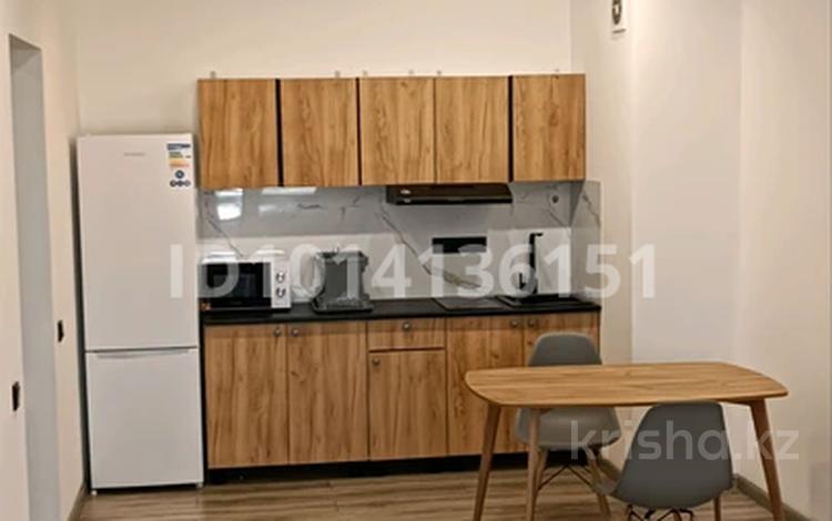 1-комнатная квартира · 33 м² · 12/12 этаж, Райымбека 210 за 250 000 ₸ в Алматы, Алмалинский р-н — фото 2