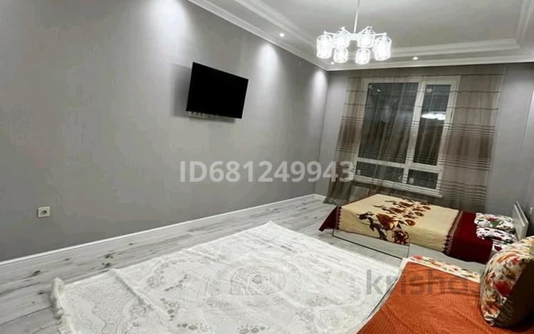 1-комнатная квартира · 54 м² · 8/14 этаж, Кабанбай батыра за 12 000 ₸ в Астане, Есильский р-н — фото 2