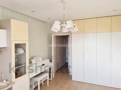 3-бөлмелі пәтер · 90 м² · 8/9 қабат, Рахат ш/а., Аскарова Асанбая 21, бағасы: ~ 80 млн ₸ в Алматы, Наурызбайский р-н