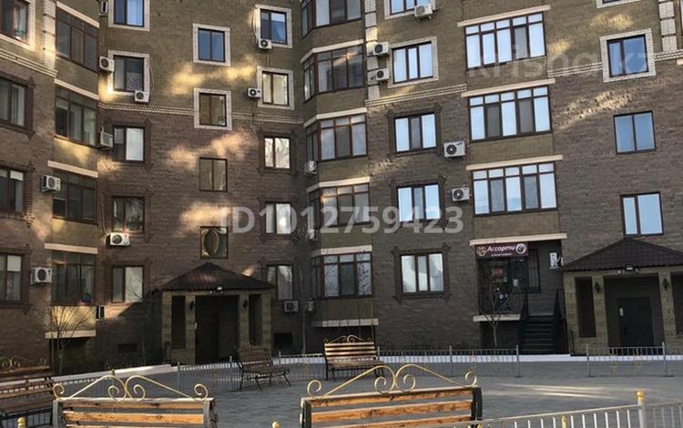 2-бөлмелі пәтер · 82 м² · 3/8 қабат, Нұрсая ш/а., Габдиева 47, бағасы: 32.5 млн ₸ в Атырау, мкр Нурсая — фото 21