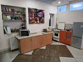 12 бөлме · 450 м² · 2/2 қабат, Кармысова 82 — Курмангазы, бағасы: 60 000 ₸ в Алматы, Медеуский р-н — фото 49