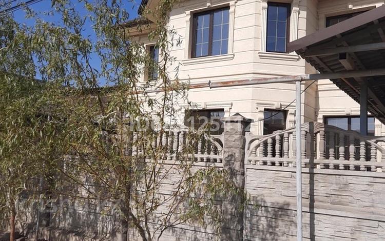Отдельный дом • 6 комнат • 200 м² • 8 сот., Боралдай микрорайон Жайнак 40 за 85 млн 〒 в Алматы — фото 2