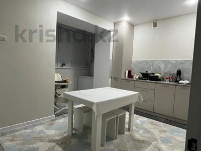 1-бөлмелі пәтер · 60 м² · 4/5 қабат, просп. Алии Молдагуловой 60/1, бағасы: 22.3 млн ₸ в Актобе