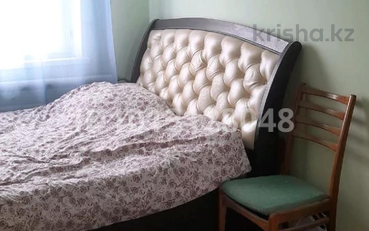 2-бөлмелі пәтер · 80 м² · 5/5 қабат, Молдагулова 59 — Торговых центров внизу салоны барбершоп, бағасы: 3.4 млн ₸ в Каратау — фото 2