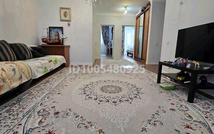 3-бөлмелі пәтер · 85.3 м² · 5/6 қабат, Крупская 24А — Университета, бағасы: 35 млн ₸ в Атырау — фото 2