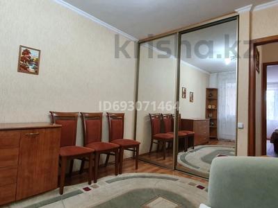 2-комнатная квартира, 47 м², 1/5 этаж помесячно, Демократическая 1/1 — Ресторан Тамаша за 120 000 〒 в Уральске